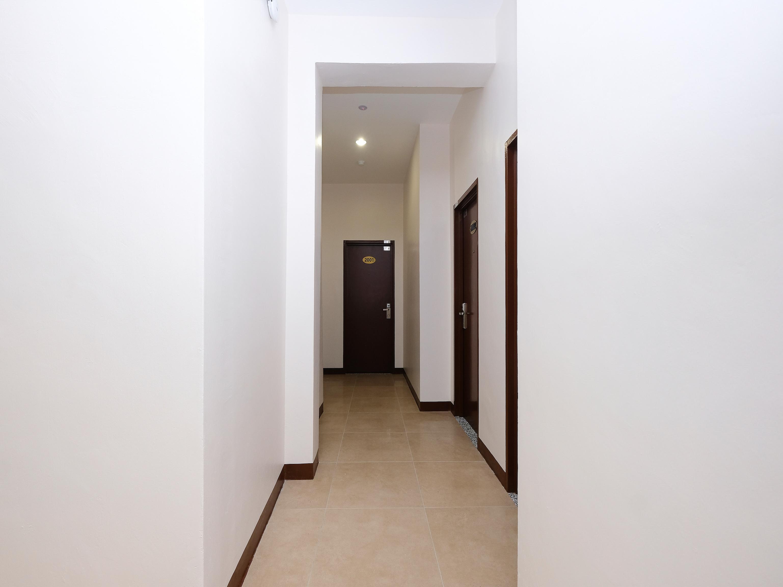 โอโย 43935 มันกาลิน โฮเต็ล Hotel กวนตัน ภายนอก รูปภาพ